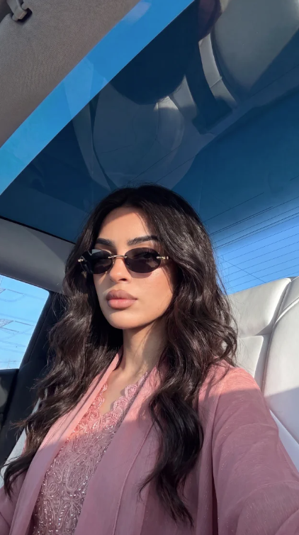 Aryam Luxury Sunglasses – Buy 1 Get 1 FREE 🕶️✨
